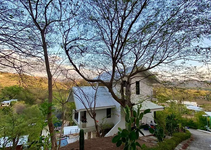 Private In Playa Near Flamingo With Infinity Pool, 9 Minute Walk To Beach, Ocean, Mountain, Nature Views, Tv And Ac In Every Potrero (Guanacaste)