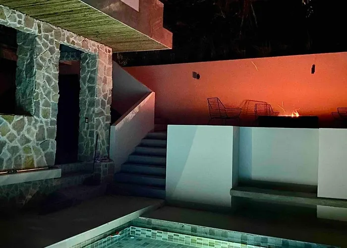 Private In Playa Near Flamingo With Infinity Pool, 9 Minute Walk To Beach, Ocean, Mountain, Nature Views, Tv And Ac In Every Potrero (Guanacaste)