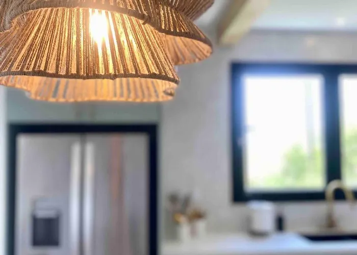 Private In Playa Near Flamingo With Infinity Pool, 9 Minute Walk To Beach, Ocean, Mountain, Nature Views, Tv And Ac In Every * Potrero (Guanacaste)