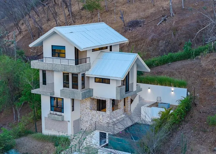 Private In Playa Near Flamingo With Infinity Pool, 9 Minute Walk To Beach, Ocean, Mountain, Nature Views, Tv And Ac In Every Ferienhaus