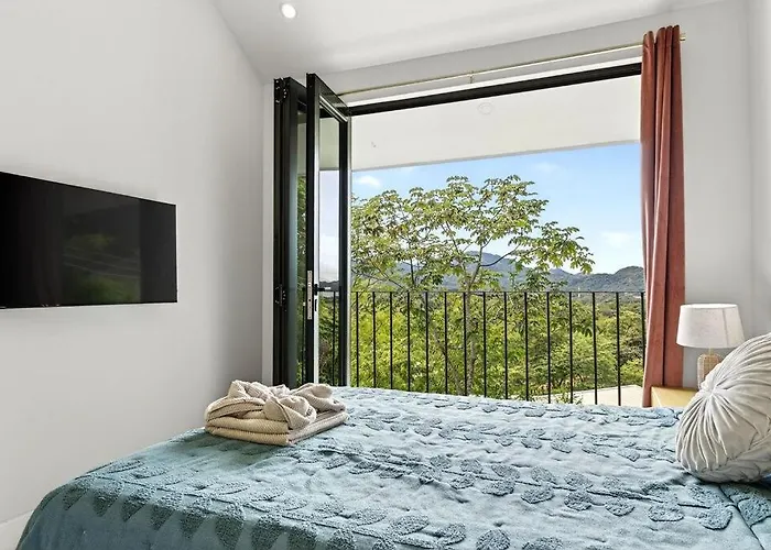Private In Playa Near Flamingo With Infinity Pool, 9 Minute Walk To Beach, Ocean, Mountain, Nature Views, Tv And Ac In Every Ferienhaus Potrero (Guanacaste)