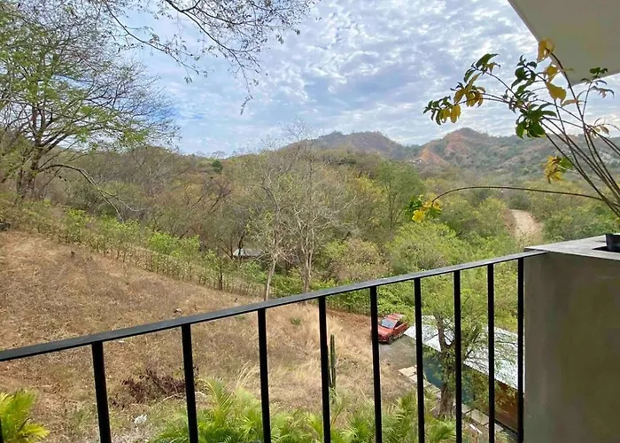 Private In Playa Near Flamingo With Infinity Pool, 9 Minute Walk To Beach, Ocean, Mountain, Nature Views, Tv And Ac In Every Ferienhaus Potrero (Guanacaste)