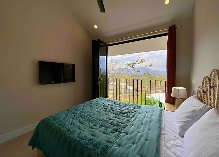 Private In Playa Near Flamingo With Infinity Pool, 9 Minute Walk To Beach, Ocean, Mountain, Nature Views, Tv And Ac In Every Ferienhaus Potrero (Guanacaste)