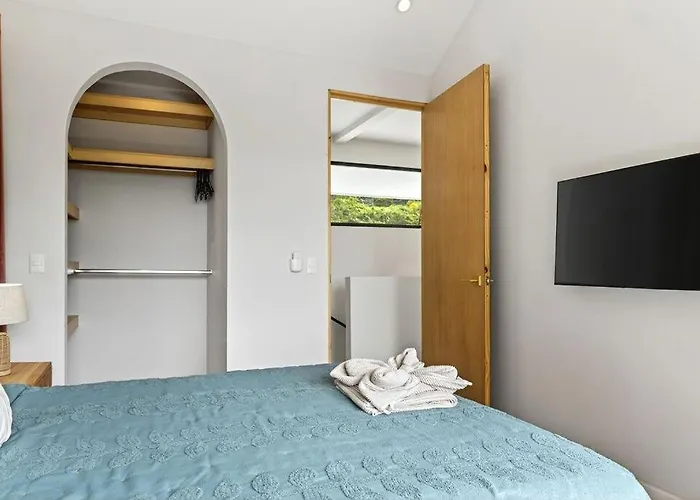 Private In Playa Near Flamingo With Infinity Pool, 9 Minute Walk To Beach, Ocean, Mountain, Nature Views, Tv And Ac In Every