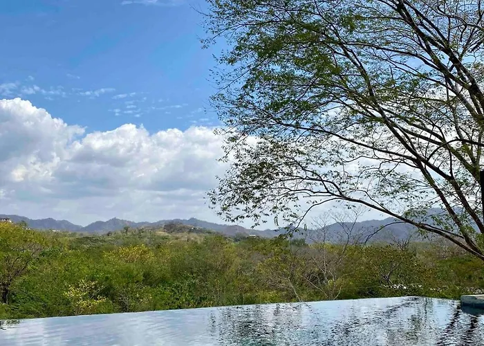 Ferienhaus Private In Playa Near Flamingo With Infinity Pool, 9 Minute Walk To Beach, Ocean, Mountain, Nature Views, Tv And Ac In Every Potrero (Guanacaste)