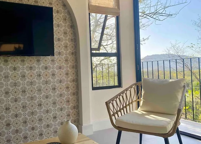 Private In Playa Near Flamingo With Infinity Pool, 9 Minute Walk To Beach, Ocean, Mountain, Nature Views, Tv And Ac In Every Potrero (Guanacaste)