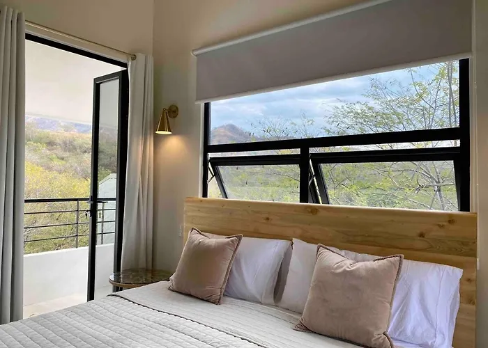 Ferienhaus Private In Playa Near Flamingo With Infinity Pool, 9 Minute Walk To Beach, Ocean, Mountain, Nature Views, Tv And Ac In Every Potrero (Guanacaste)