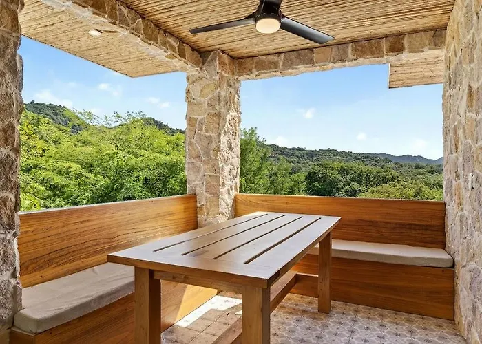 Ferienhaus Private In Playa Near Flamingo With Infinity Pool, 9 Minute Walk To Beach, Ocean, Mountain, Nature Views, Tv And Ac In Every