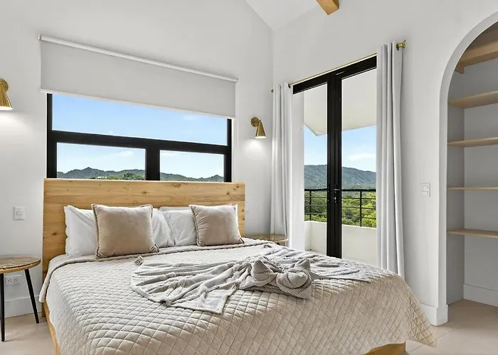 Ferienhaus Private In Playa Near Flamingo With Infinity Pool, 9 Minute Walk To Beach, Ocean, Mountain, Nature Views, Tv And Ac In Every Potrero (Guanacaste)